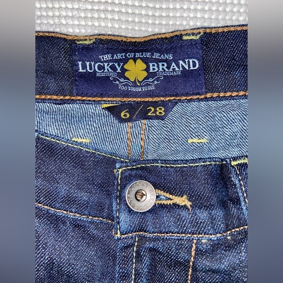 Women’s Lucky Brand mid-rise crop sweet’n straight dark blue Jeans‎ Sz 6/28 - Picture 5 of 13